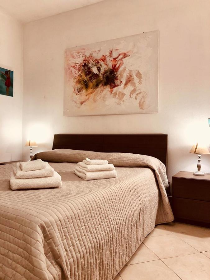 B&B Le Quattro Stagioni Ла Мадалена Екстериор снимка