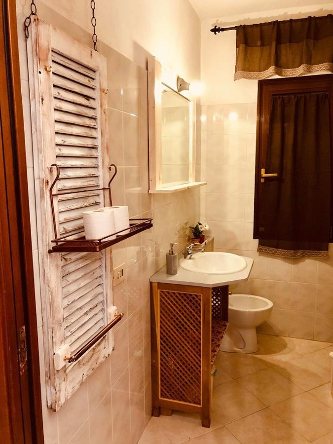 B&B Le Quattro Stagioni Ла Мадалена Екстериор снимка