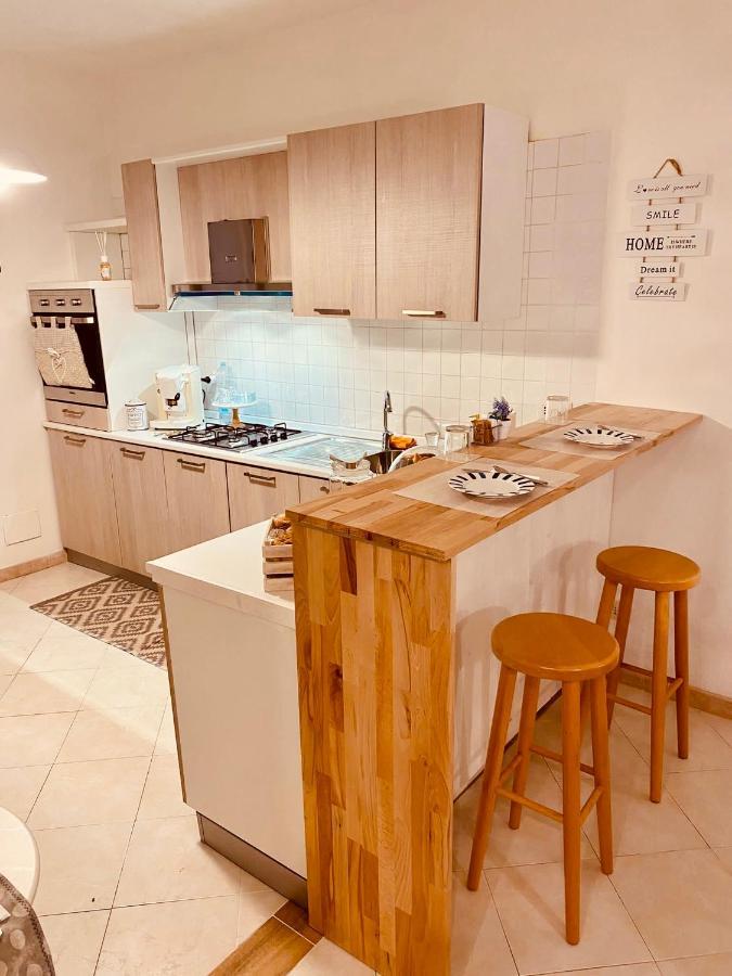B&B Le Quattro Stagioni Ла Мадалена Екстериор снимка